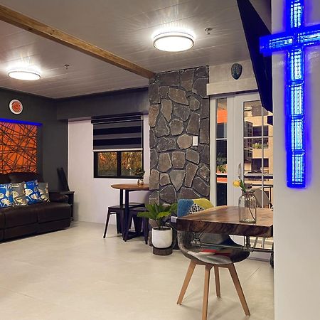 Clockworkorange Luxury Suites Lapu-Lapu City Exterior photo